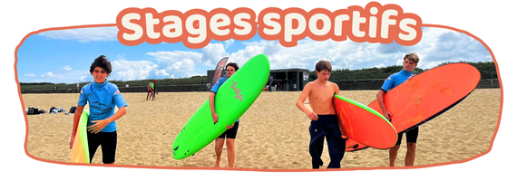 Supernova colonies de vacances groupe d'ados en stage de surf sur une plage au pays basque ou dans les landes